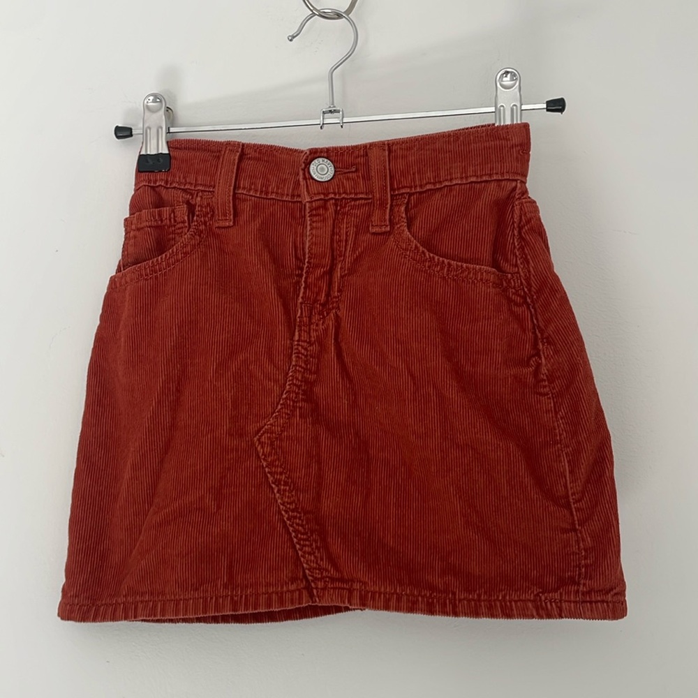 Old Navy Adorable Corduroy Girls Skirt Rust Color Size 5-6 tag size 6-7